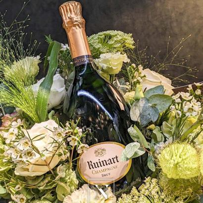 Bouteille de champagne Ruinart, suggestion de présentation.