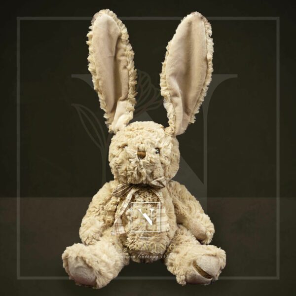 Peluche lapin à longues oreilles